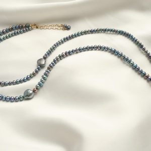 Choker from peacock freshwater pearls